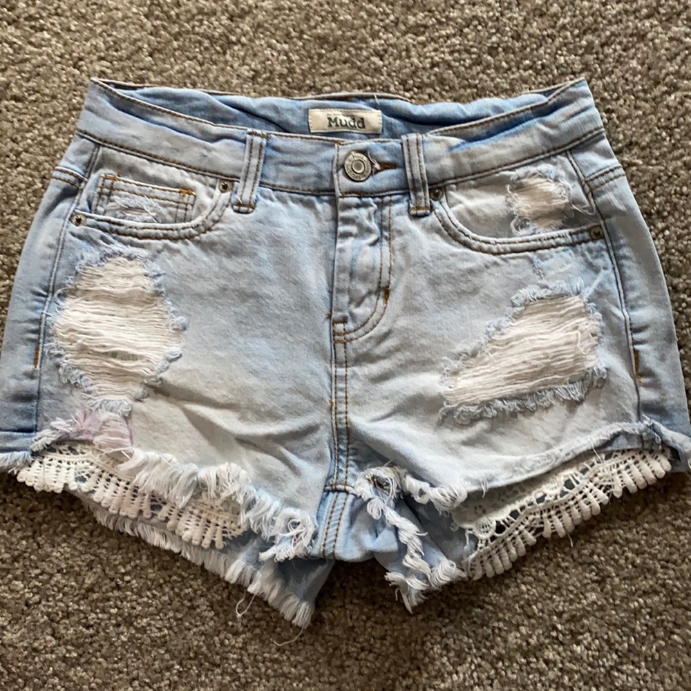 Super cute!  barely worn high waisted Mudd shorts